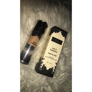 Kat Von D lock it foundation